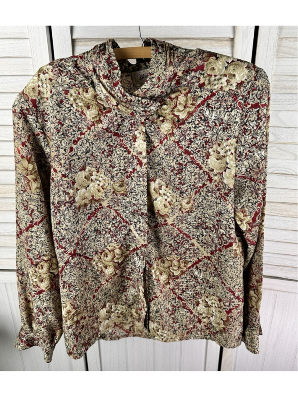 Worthington Women's Button Up Long Sleeve Shirt Red Beige Floral Size 6